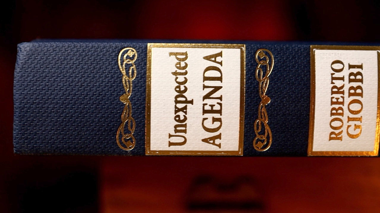 Unexpected Agenda by Roberto Giobbi